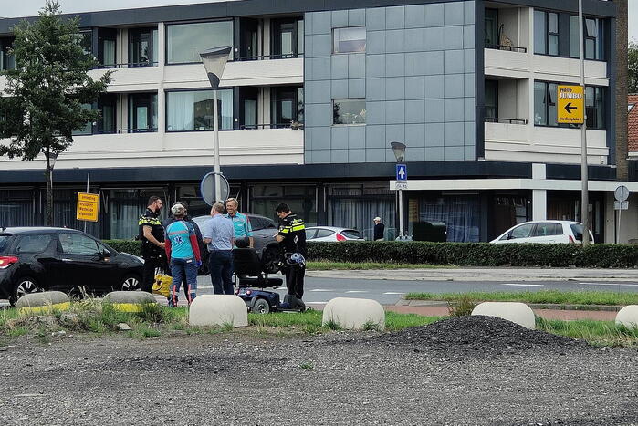 Scootmobieler aangereden bij oversteekplaats