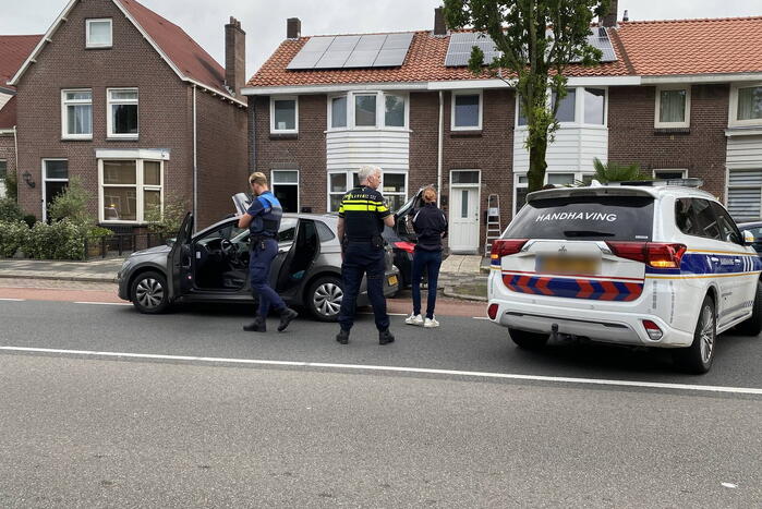 Voetganger gewond bij aanrijding, bestuurder slaat op de vlucht