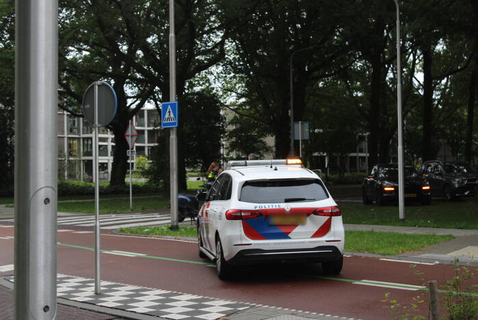 Onderzoek naar aanrijding tussen auto en scooter