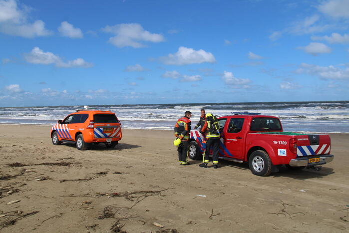 Brandweer ingezet voor jerrycan op strand