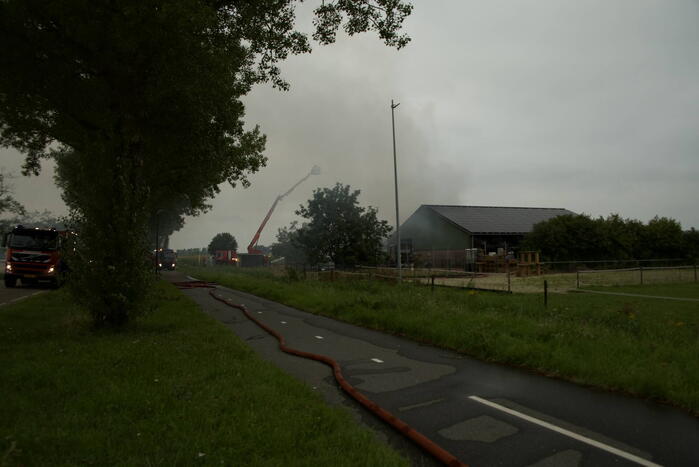 Boerderijwinkel verwoest door brand