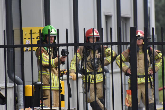 Grote brand bij Picnic, drie elektrische wagens in de fik