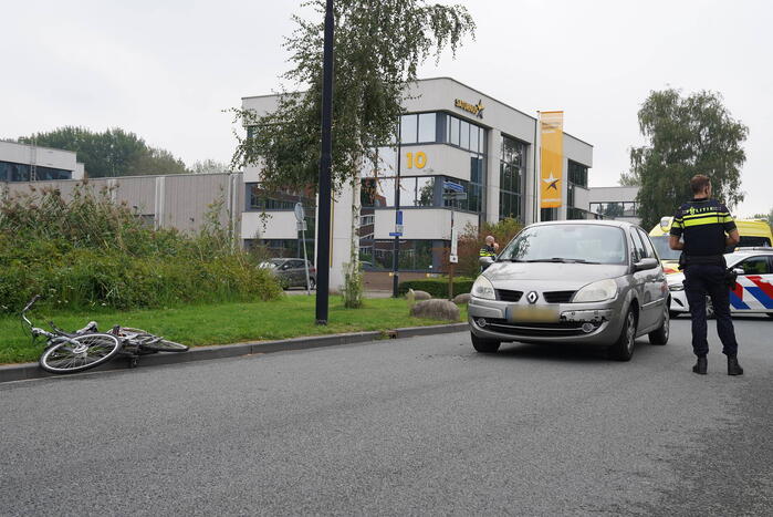 Fiets meegesleept bij ongeval met auto