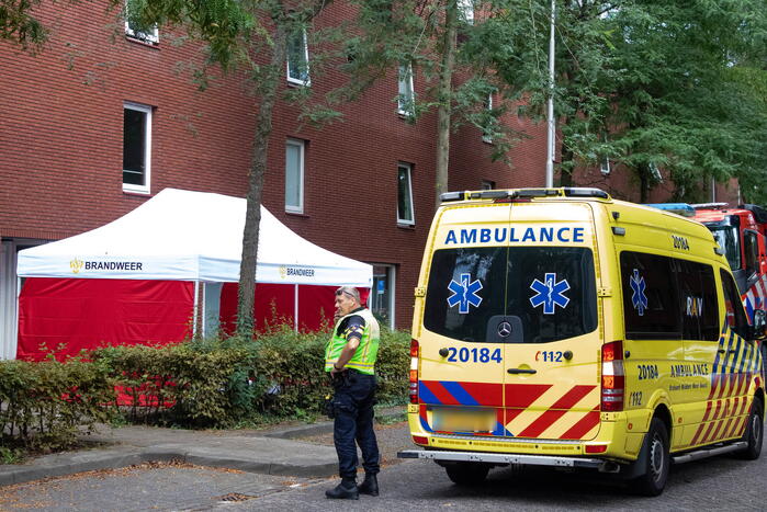 Overleden persoon op straat aangetroffen