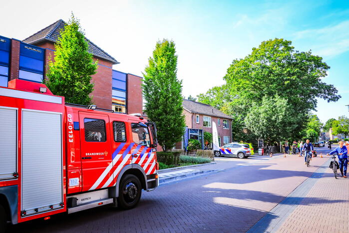 Persoon gewond na val van dak