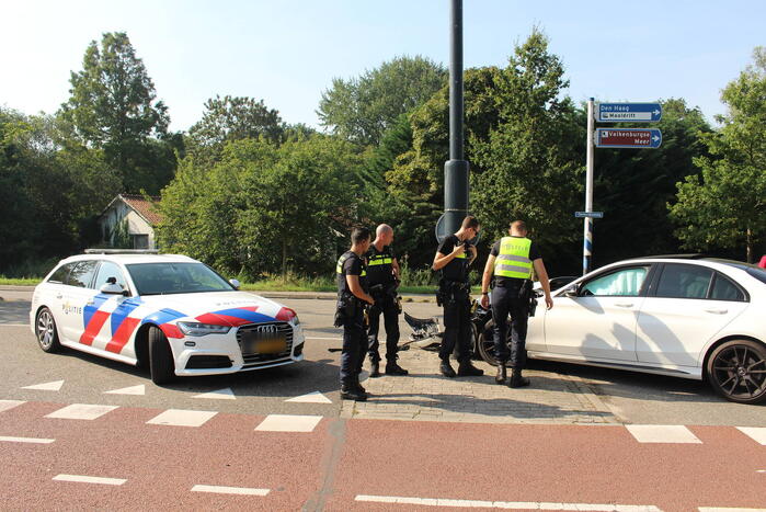 Automobilist botste op paal