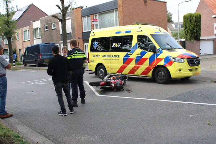 Motorrijder hard ten val