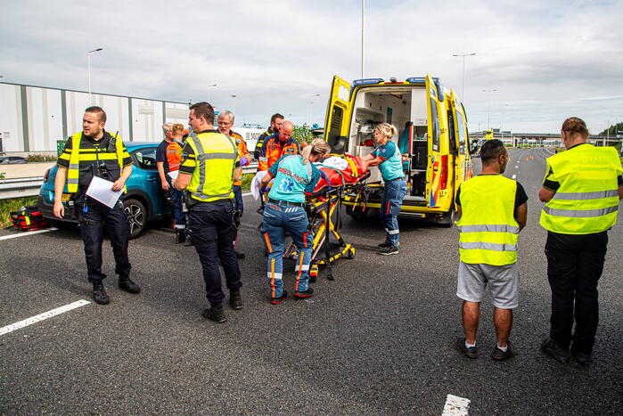 Motorrijder zwaargewond bij botsing met auto