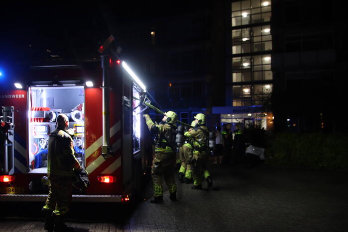 Flat ontruimd door felle brand