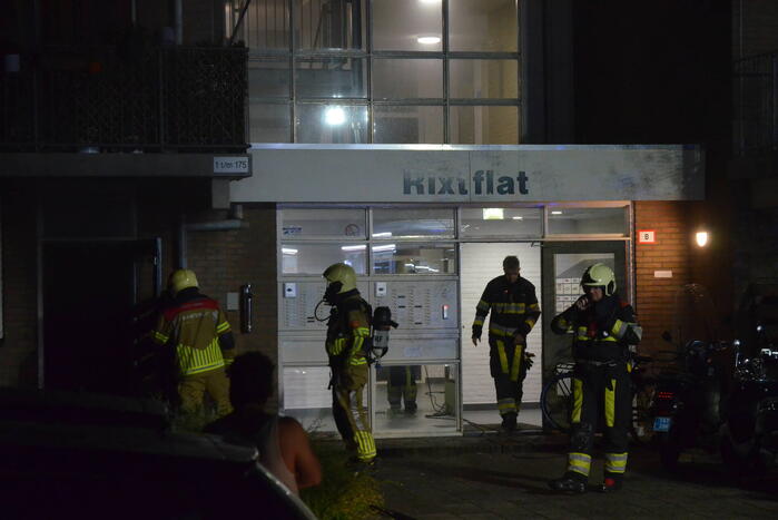 Flat ontruimd door felle brand