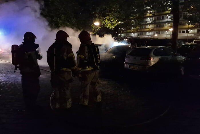 Veel schade door uitslaande autobrand