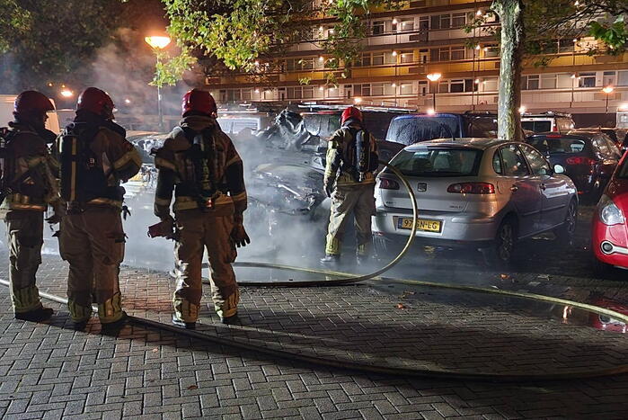 Veel schade door uitslaande autobrand