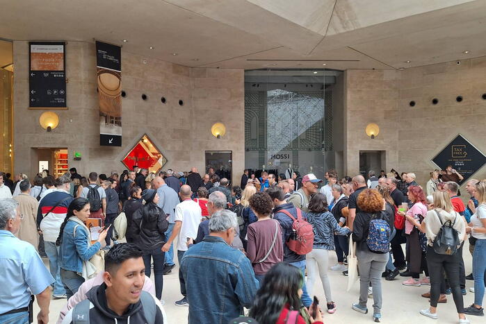 Museum Louvre ontruimt wegens veiligheidsoverwegingen