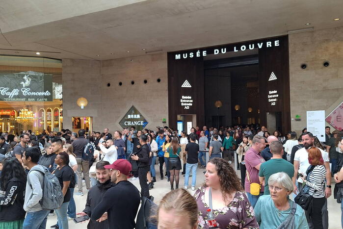 Museum Louvre ontruimt wegens veiligheidsoverwegingen