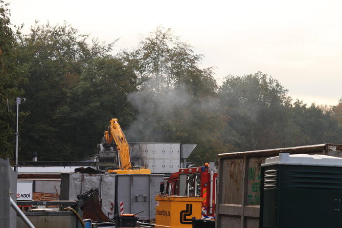 Flinke rookontwikkeling bij brand in voormalig zwembad