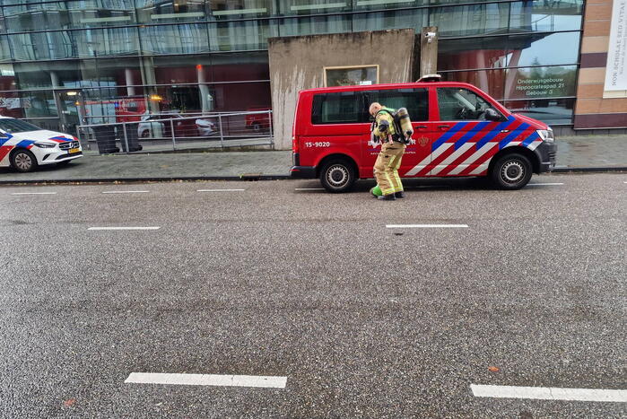 Onderzoek naar chemische reactie in laboratorium