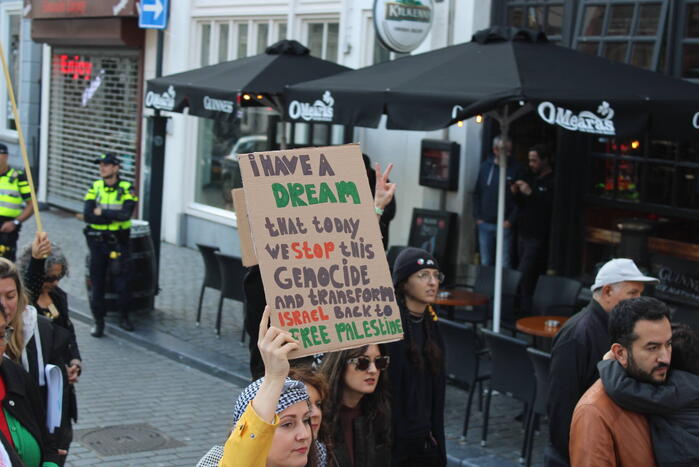 Pro Palestina demonstratie trekt veel mensen