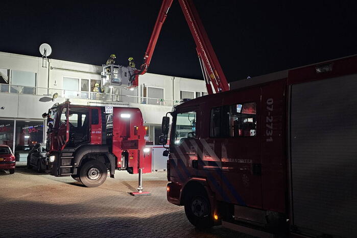 Flinke brand in appartement boven kringloopwinkel