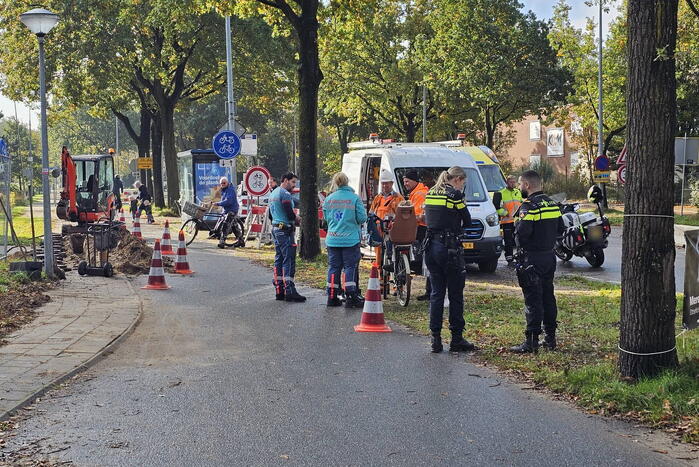 Fietsers frontaal op elkaar, val tot gevolg