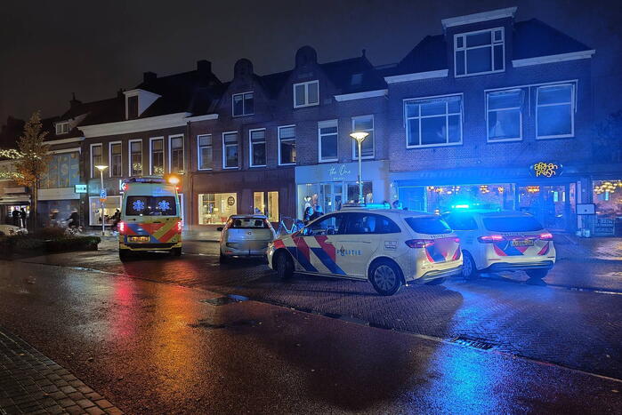 Auto en fietser met elkaar in botsing