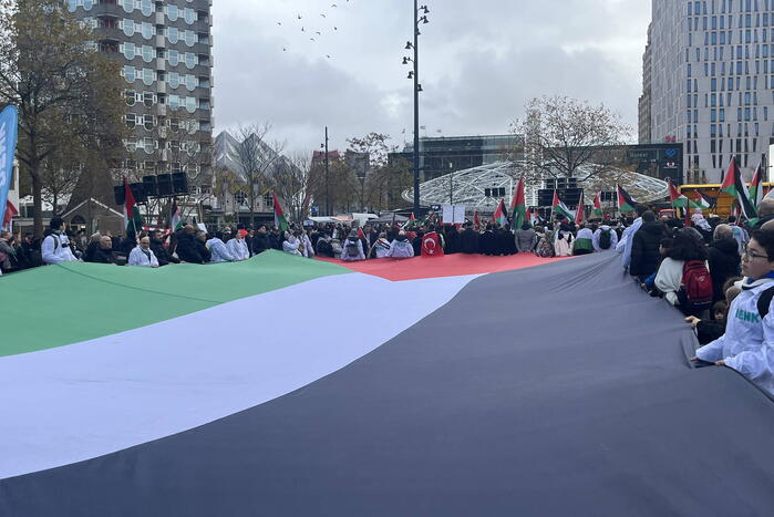 Grote opkomst pro Palestina demonstratie