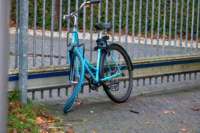 Fietser gewond bij aanrijding met bestelbus