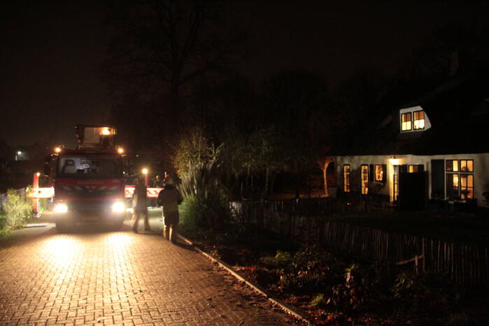 Schoorsteenbrand bij woonboerderij