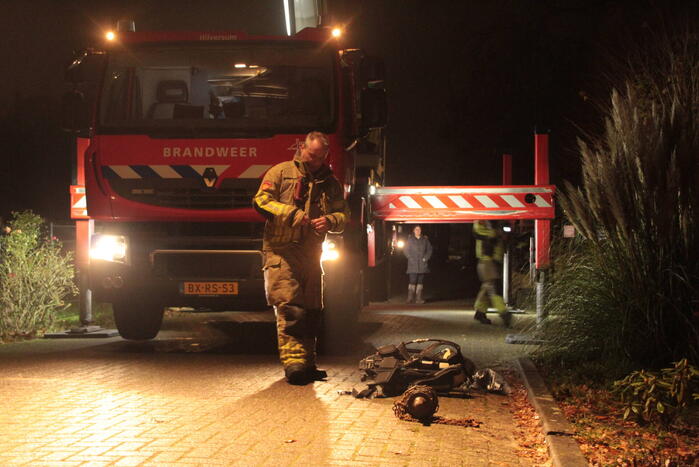 Schoorsteenbrand bij woonboerderij