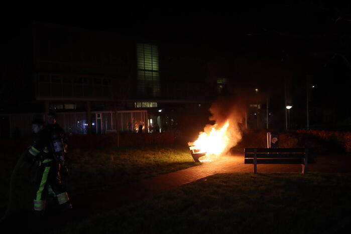 Opnieuw bank in brand