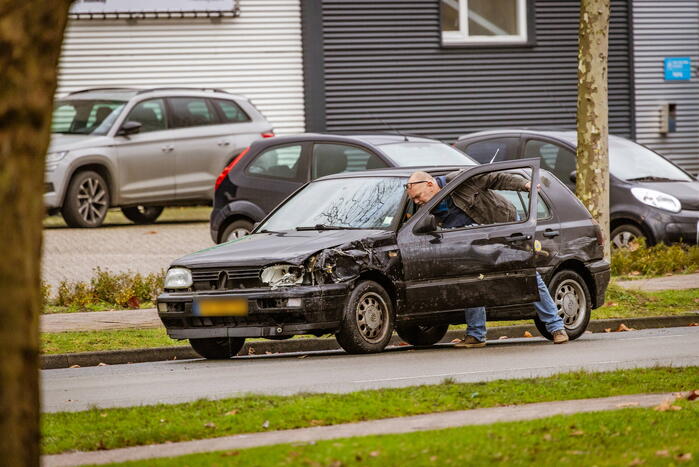 Flinke schade bij aanrijding op industrieterrein De Isselt