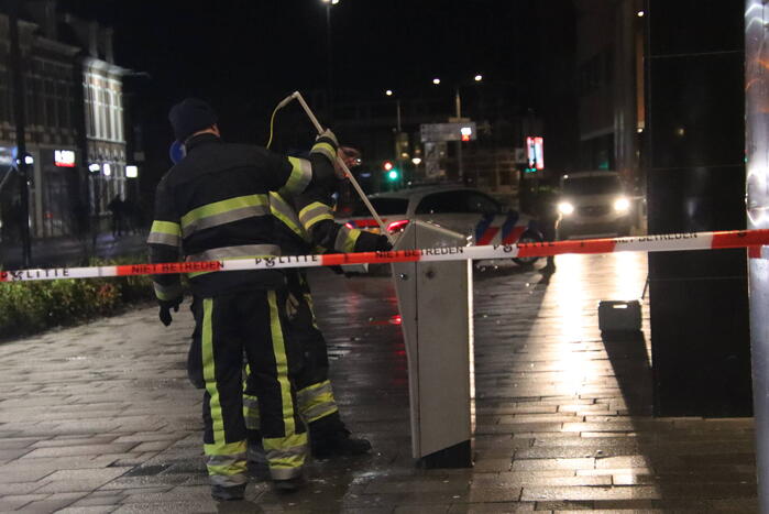 Brandweer ingezet voor loshangende verlichting