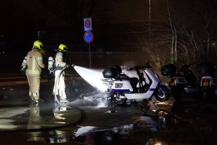 Meerdere deelscooters uitgebrand