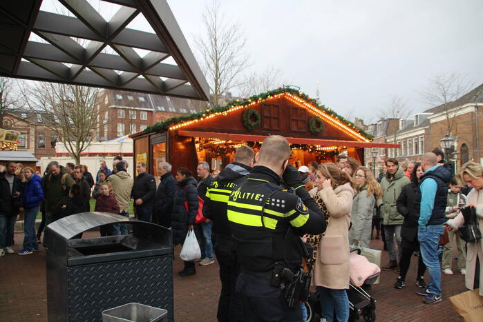 Prullenbak vat vlam in parkeergarage