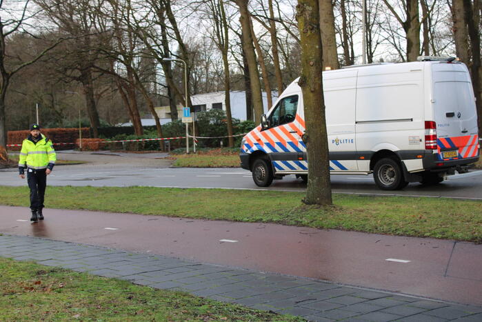 Weg afgesloten na ernstige aanrijding vanwege onderzoek