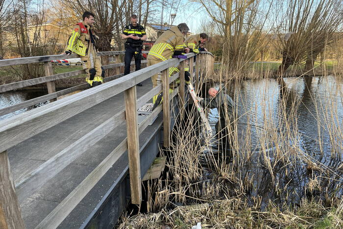 Kinderen vinden twee kluizen in sloot