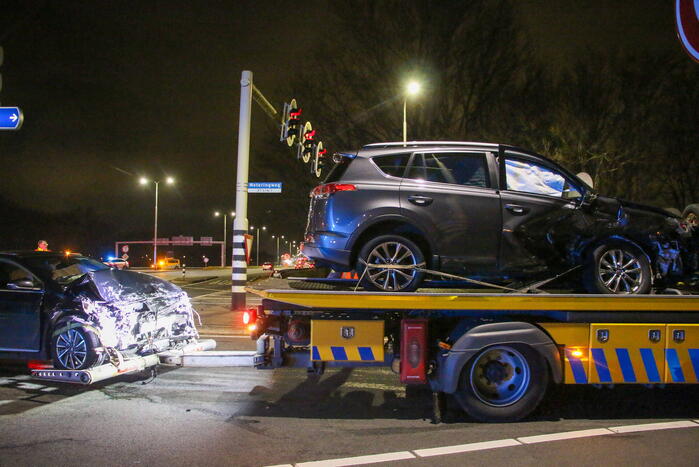 Meerdere gewonden bij fikse aanrijding