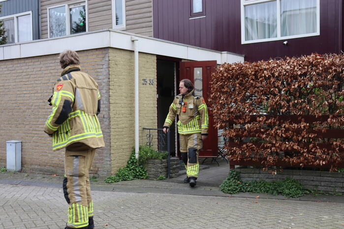 Brandweer doet onderzoek naar vreemde lucht