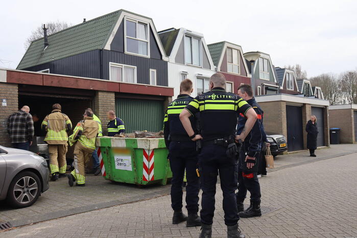 Brandweer doet onderzoek naar vreemde lucht