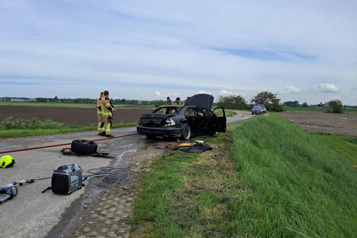 Auto gaat in vlammen op