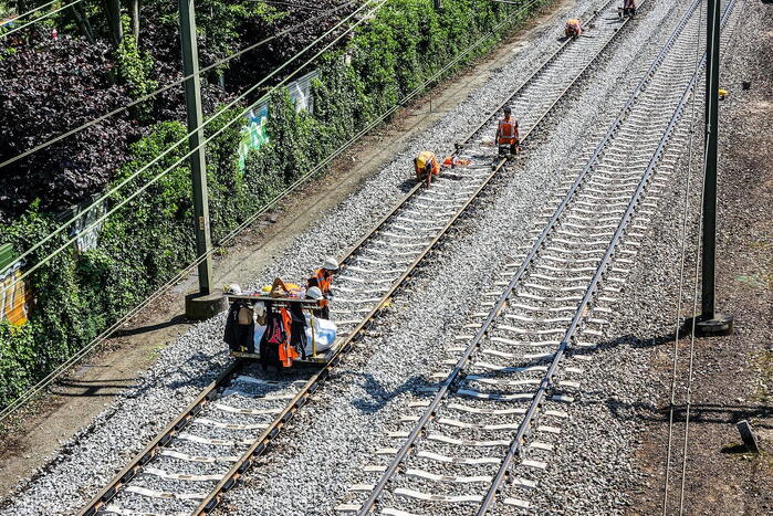 Werkzaamheden aan spoor in volle gang