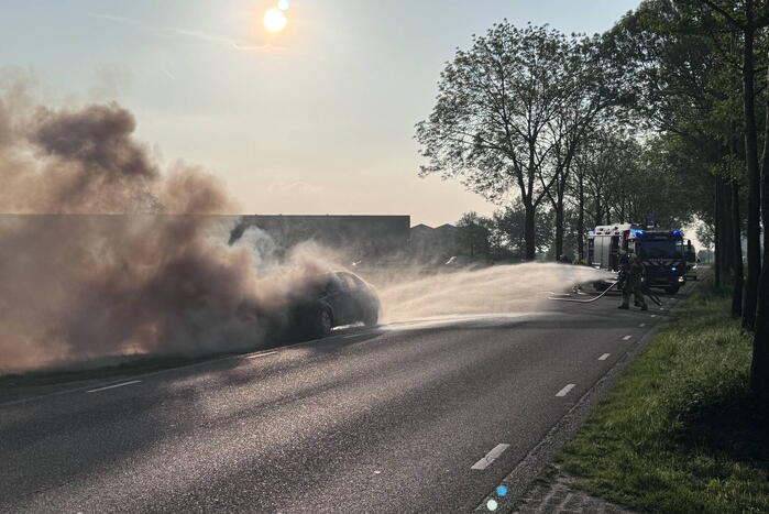 Auto verwoest door brand tijdens rit