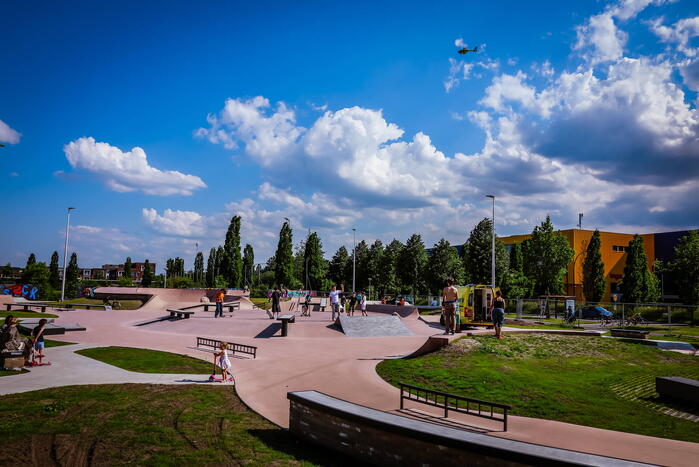 Kind zwaargewond na val op skatebaan