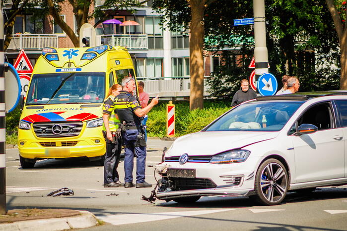 Veel schade na ongeval met twee voertuigen