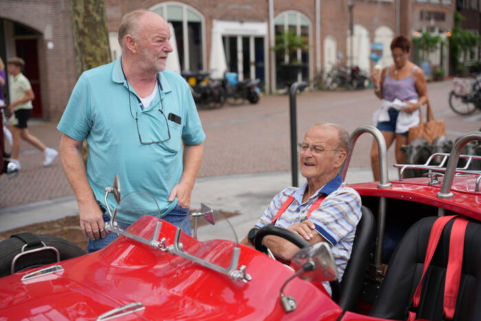 Klassieke auto's te bewonderen in het centrum