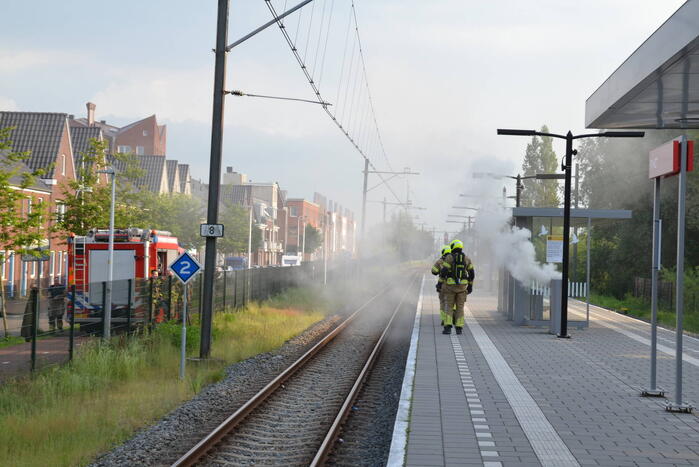 Flinke rookontwikkeling door brand op treinstation