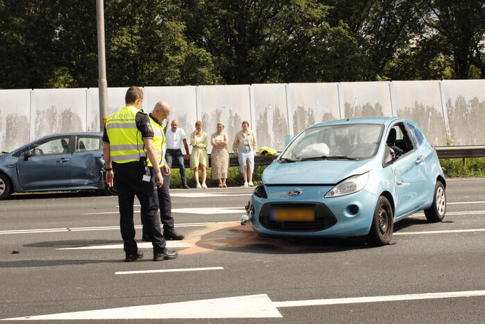 Meerdere gewonden na botsing tussen auto's op afrit