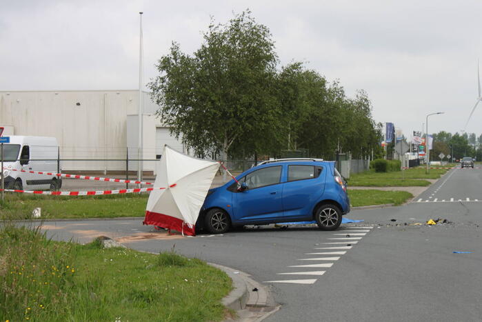 Motorrijder overleden na botsing met auto