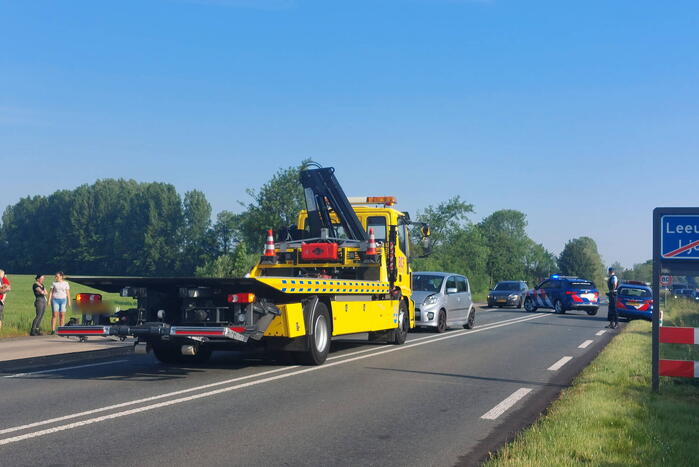 Schade bij ongeval tussen drie voertuigen