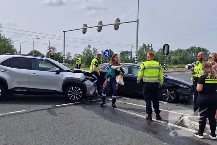 Twee Gewonden en geschrokken Kinderen bij Ongeval