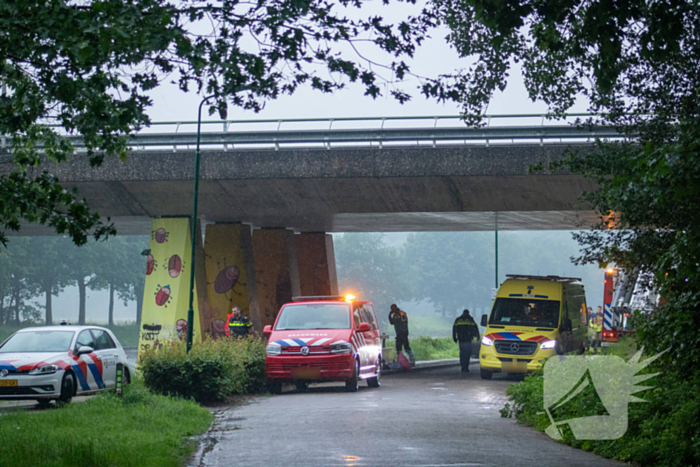 Grote zoekactie na vermist persoon in kanaal